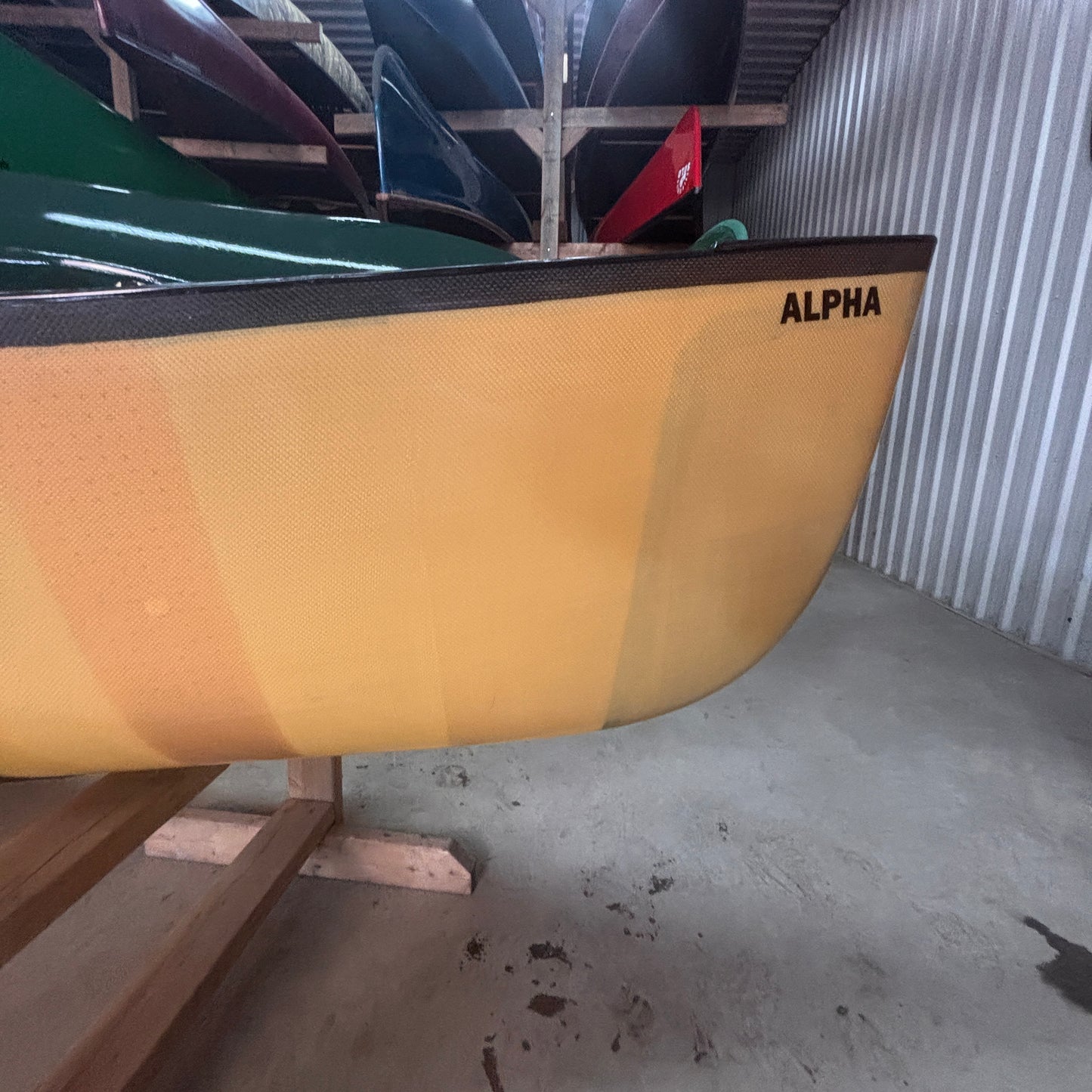 H20 Alpha 16' Pro Lite Carbon - Kevlar Yellow