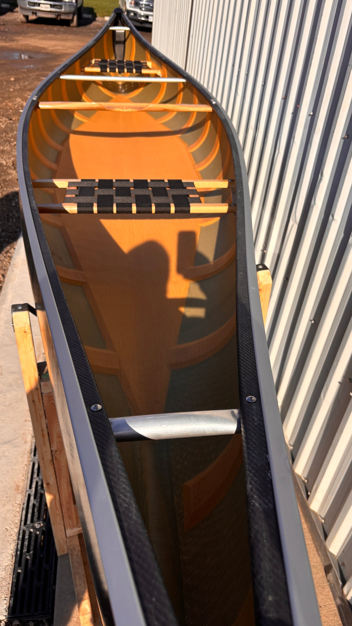 H20 Prospector -Pro Lite  Carbon 16' 4"