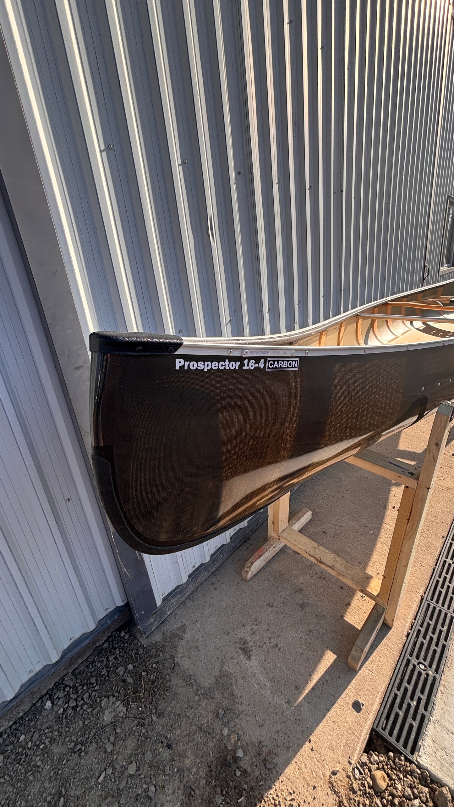 H20 Prospector -Pro Lite  Carbon 16' 4"