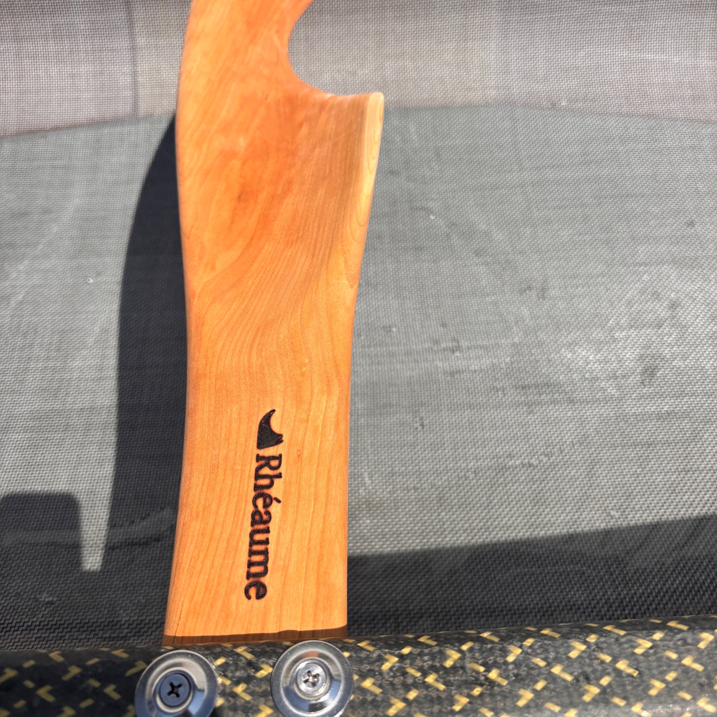 RHEAUME 16'6 PROSPECTOR CARBON TWO TONE RED / WHITE CANOE