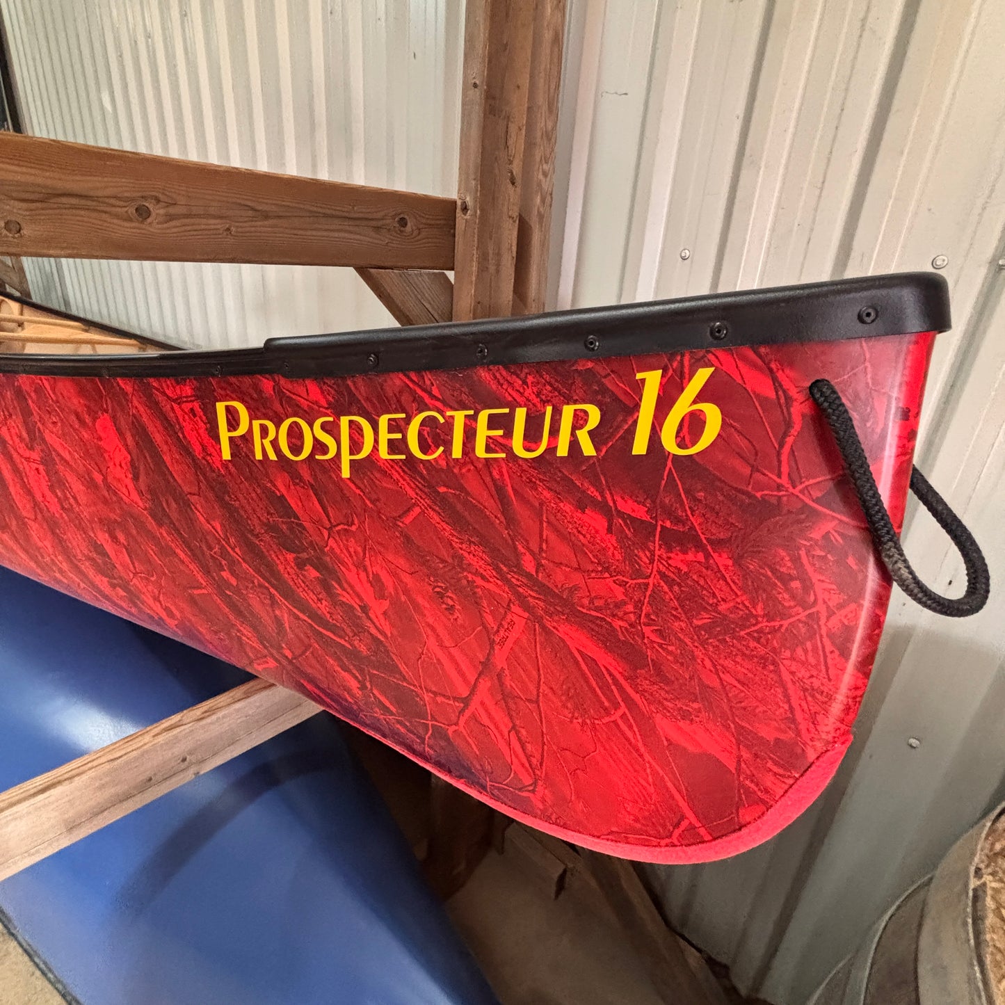 CUSTOM ESQUIF 16' PROSPECTOR  RED CAMO