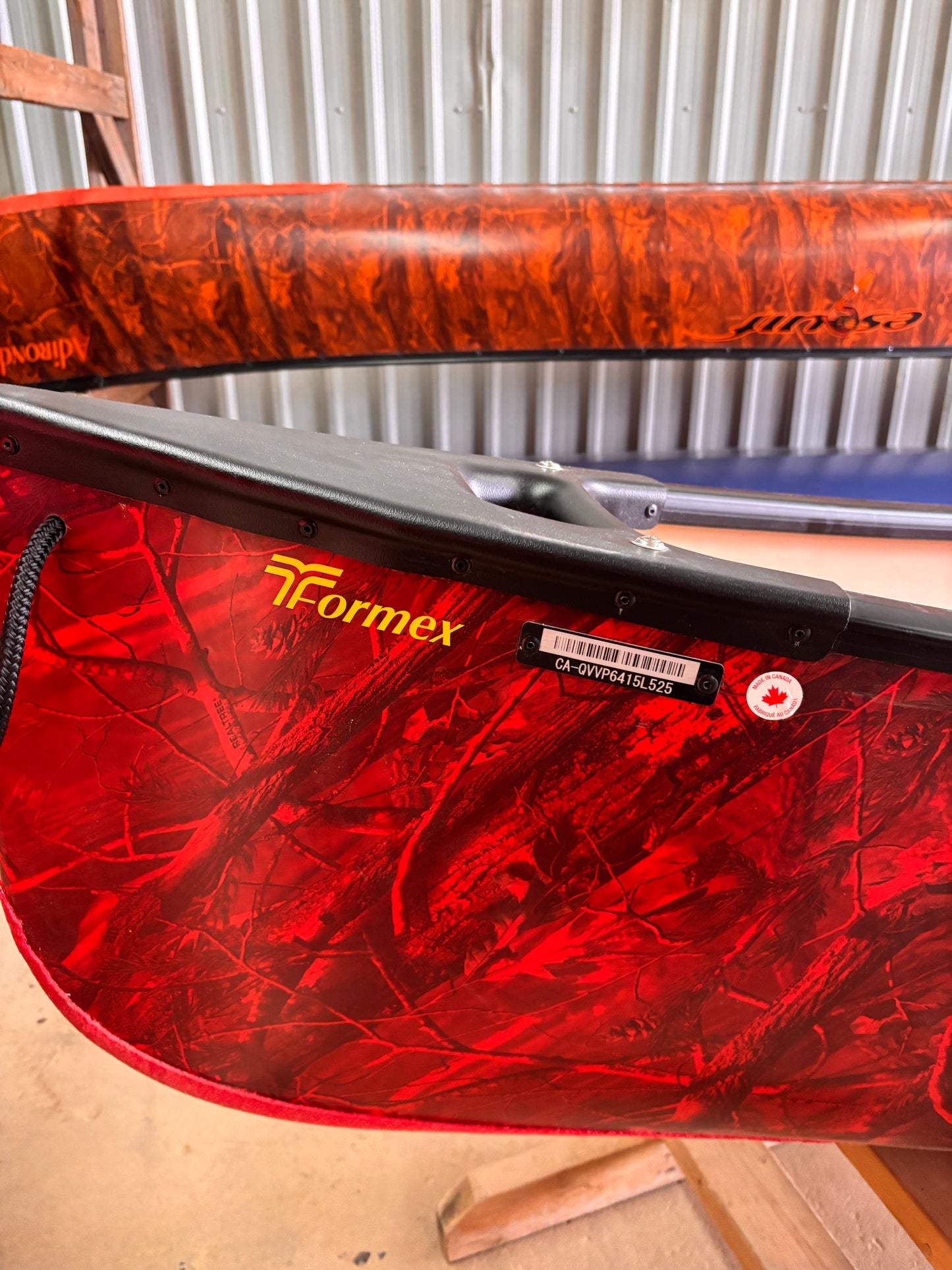 CUSTOM ESQUIF 16' PROSPECTOR  RED CAMO