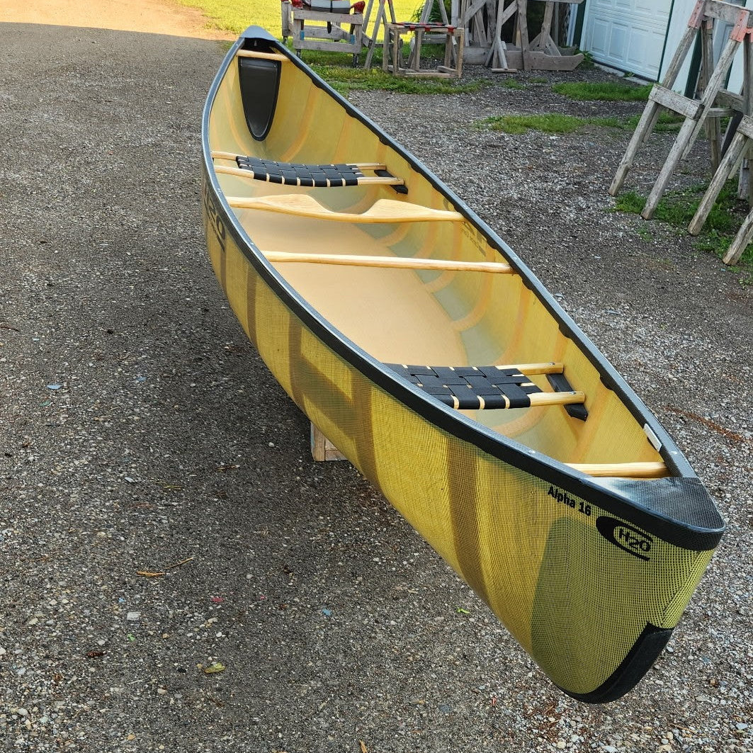 H20 Alpha 16' Pro Lite Carbon Kevlar