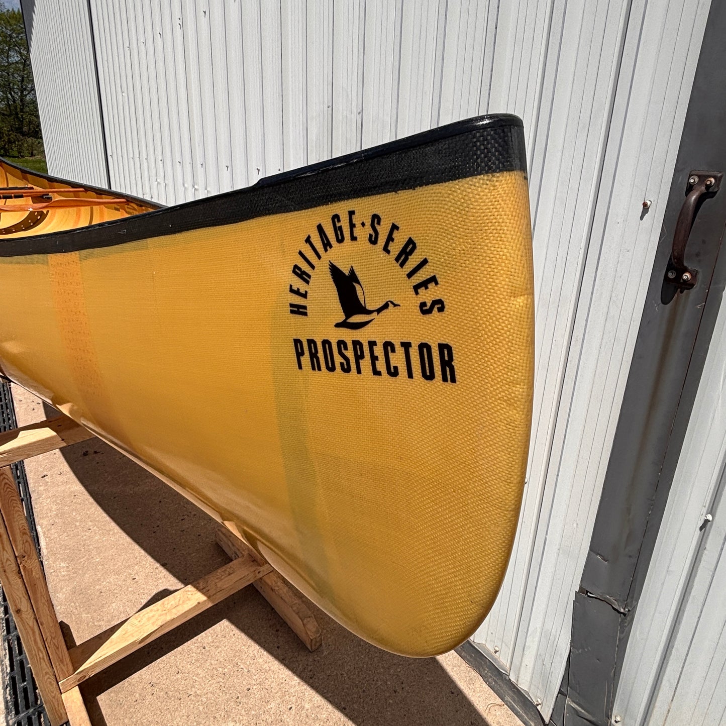 ONLY 33 pounds!!!    H20 16' 4" Prospector - Pro Lite Kevlar