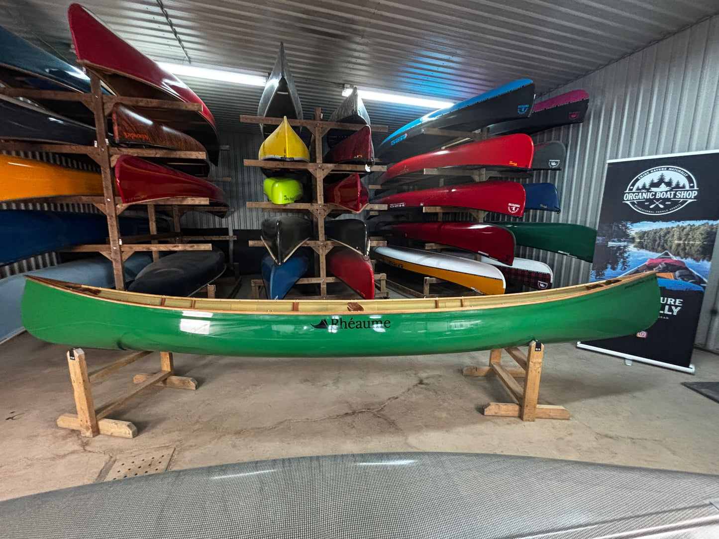 RHEAUME 16' 6 PROSPECTOR KEVLAR CANOE WITH WOOD TRIM