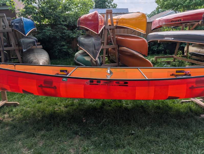 H2O VOYAGEUR 17' EPOXY BRUTE FORCE