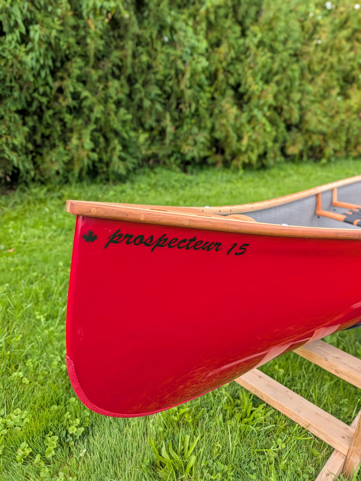 RHEAUME 15' PROSPECTOR KEVLAR RUBY WOOD TRIM CANOE