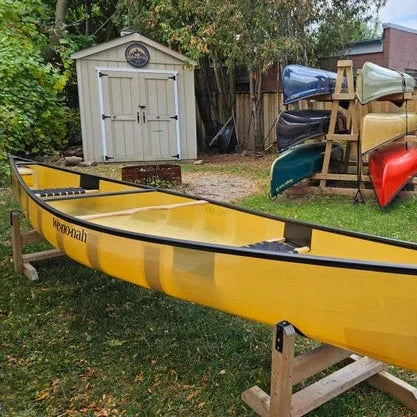 FOR SALE: WENONAH 16' ADIRONDACK ULTRA-LITE KEVLAR CANOE